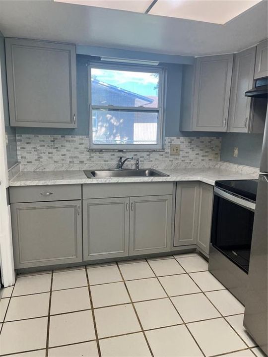 For Rent: $1,500 (2 beds, 1 baths, 750 Square Feet)
