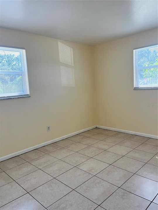For Rent: $1,500 (2 beds, 1 baths, 750 Square Feet)