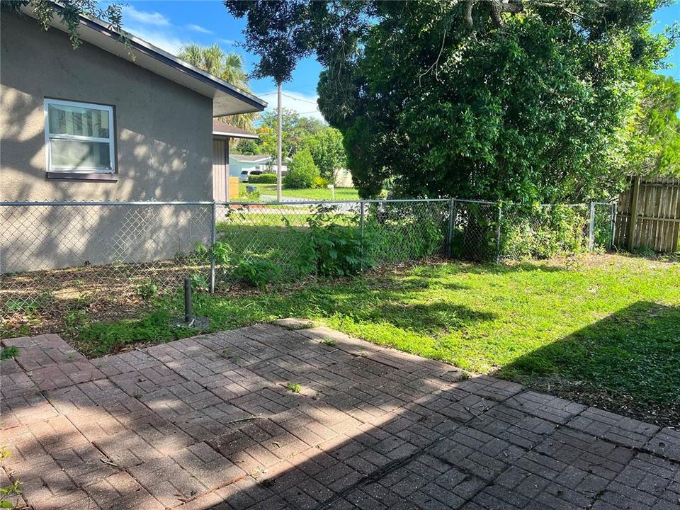 For Rent: $1,500 (2 beds, 1 baths, 750 Square Feet)