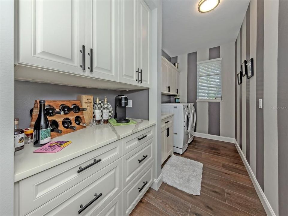For Sale: $671,500 (3 beds, 2 baths, 2008 Square Feet)