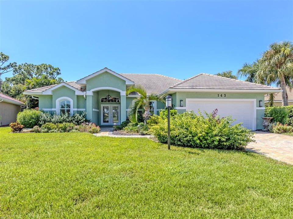For Sale: $671,500 (3 beds, 2 baths, 2008 Square Feet)