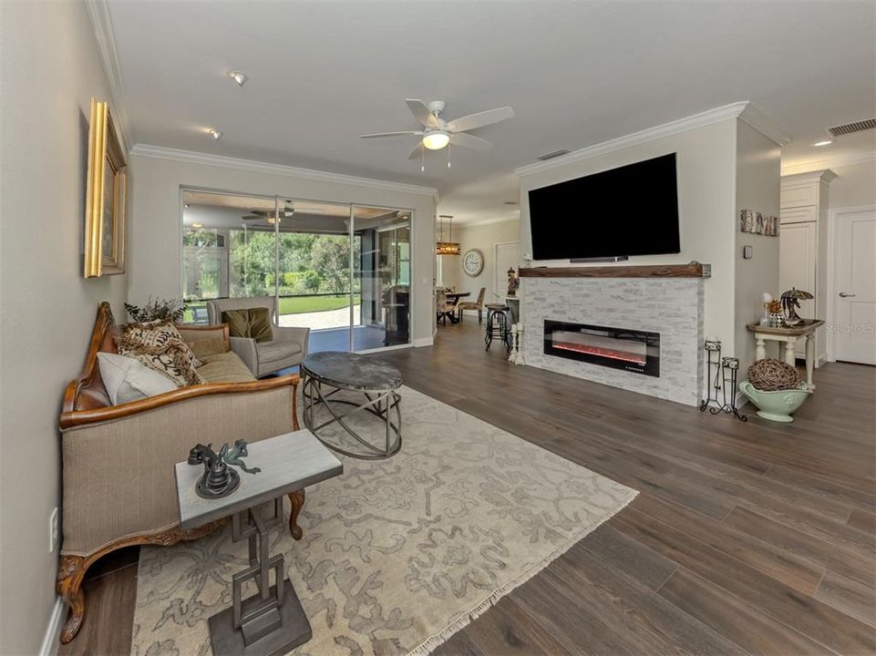 For Sale: $671,500 (3 beds, 2 baths, 2008 Square Feet)
