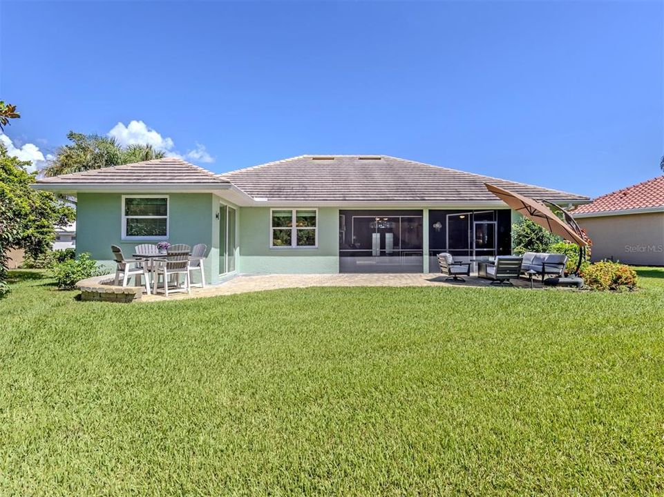 For Sale: $671,500 (3 beds, 2 baths, 2008 Square Feet)