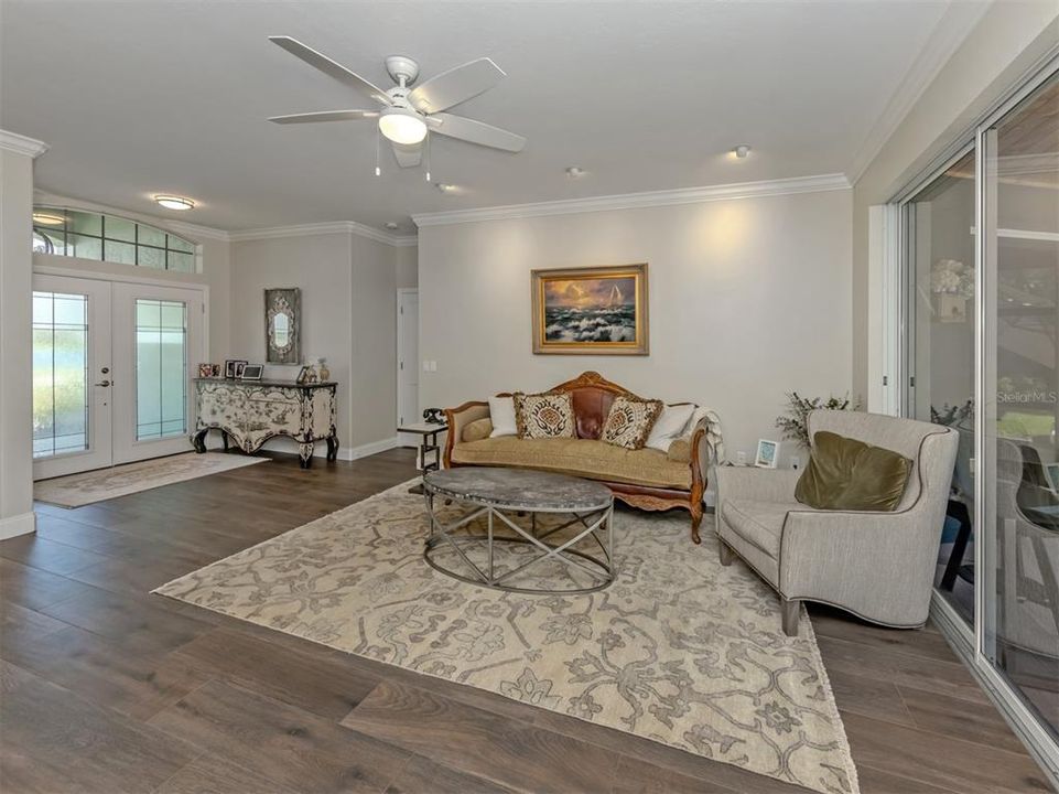 For Sale: $671,500 (3 beds, 2 baths, 2008 Square Feet)