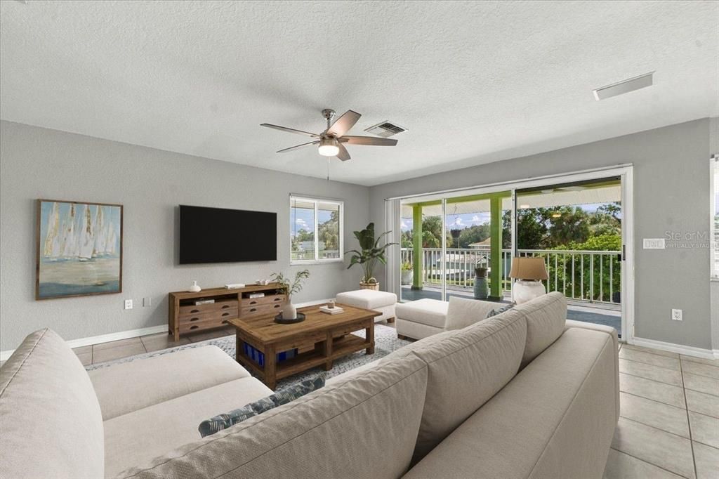 For Sale: $750,000 (2 beds, 3 baths, 1216 Square Feet)