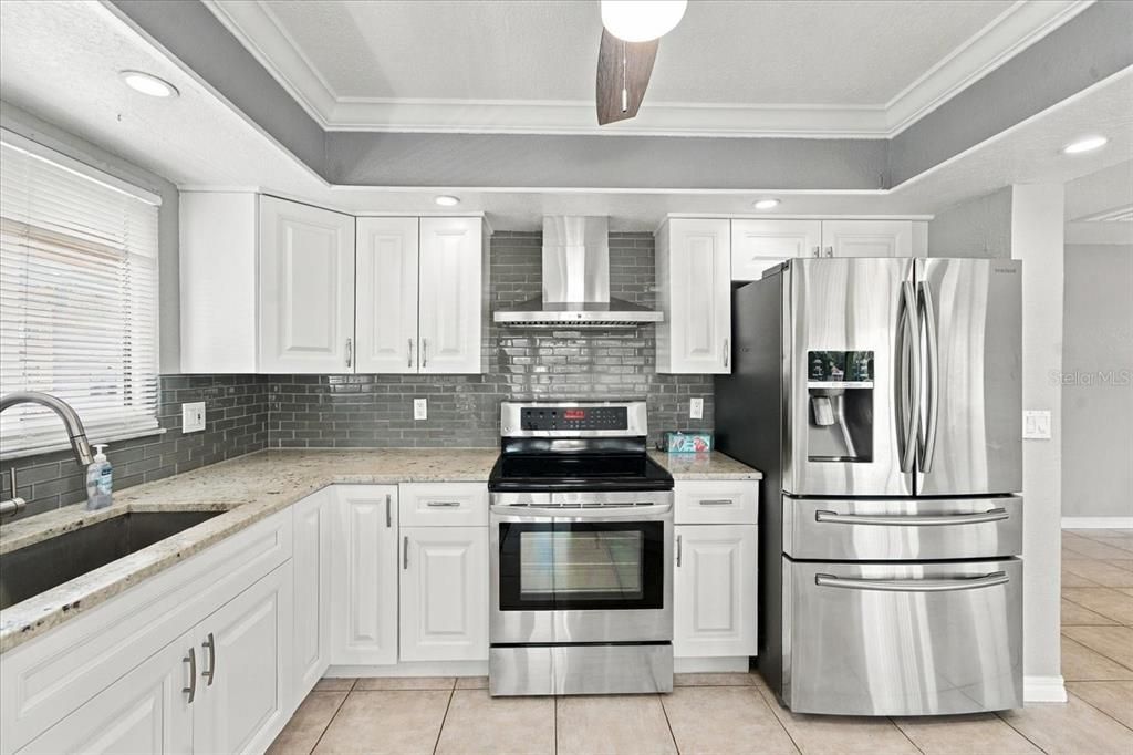 For Sale: $750,000 (2 beds, 3 baths, 1216 Square Feet)