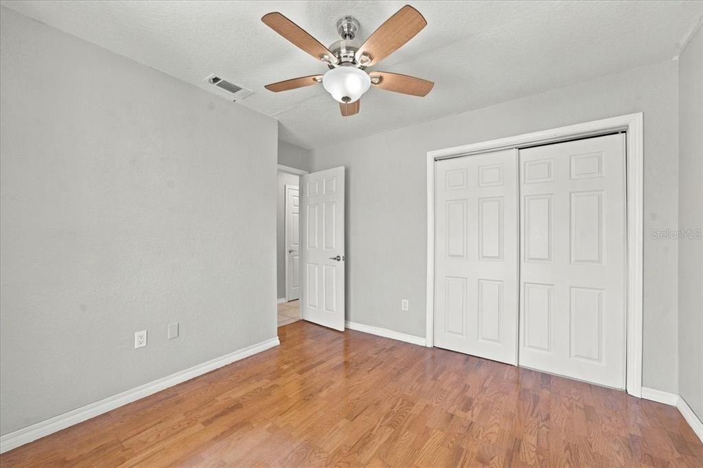 For Sale: $750,000 (2 beds, 3 baths, 1216 Square Feet)