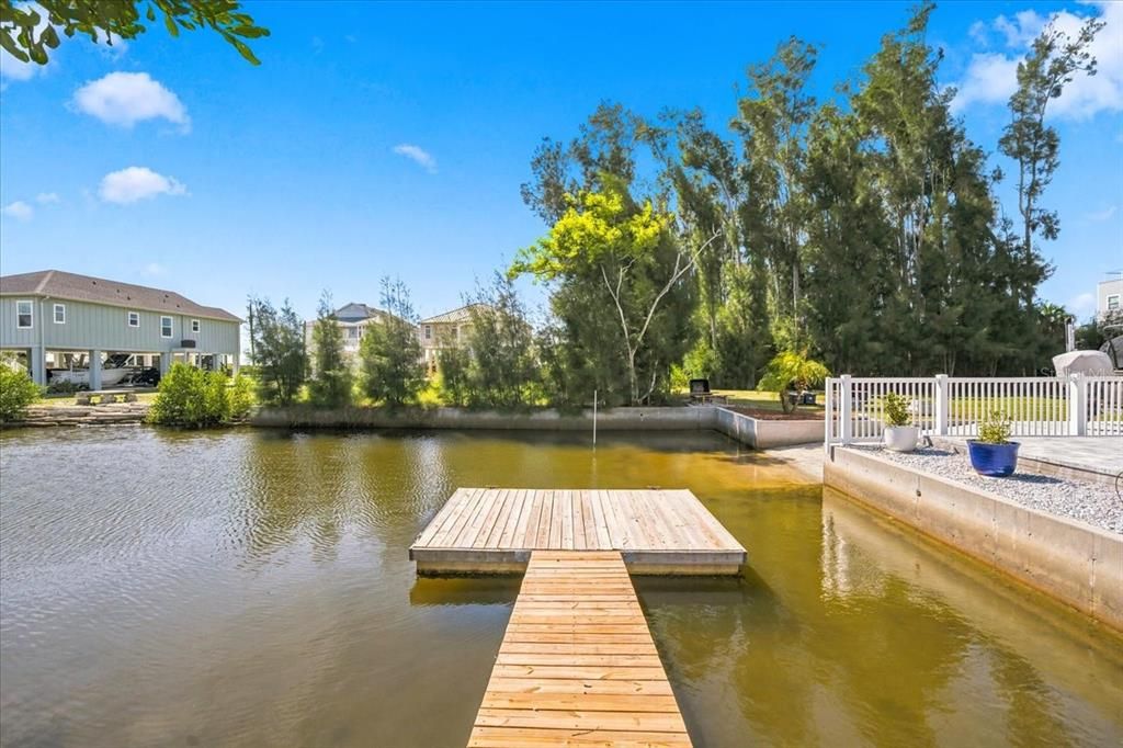 For Sale: $750,000 (2 beds, 3 baths, 1216 Square Feet)