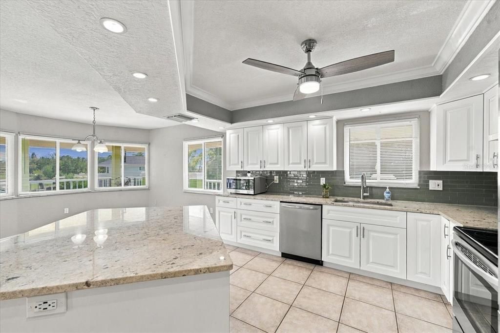 For Sale: $750,000 (2 beds, 3 baths, 1216 Square Feet)
