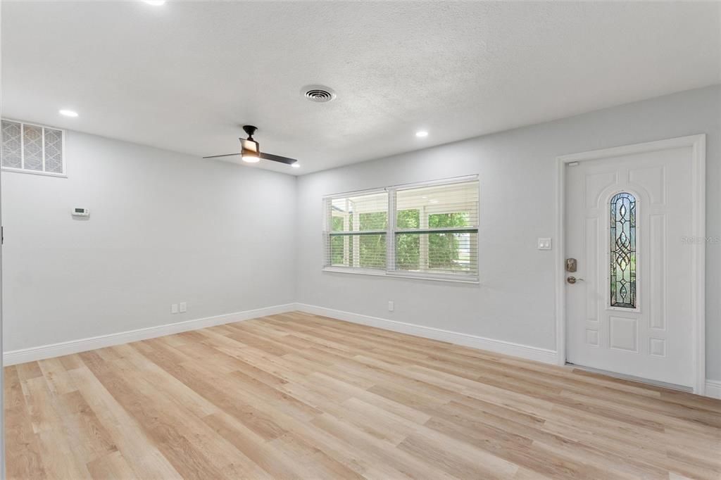 En Renta: $2,999 (3 camas, 2 baños, 1230 Pies cuadrados)