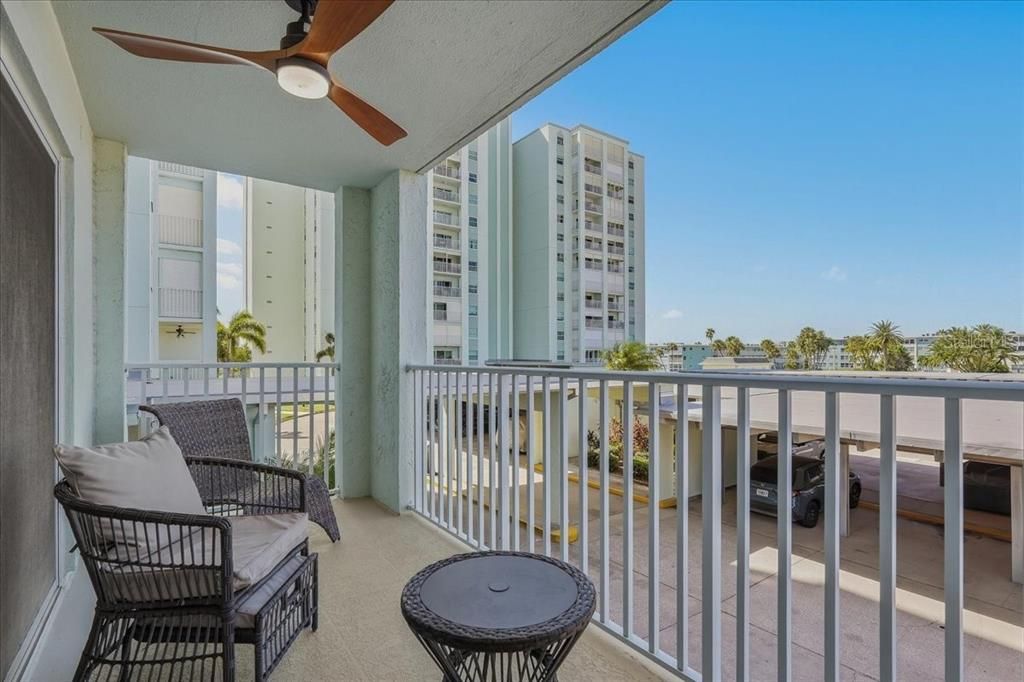For Rent: $2,395 (1 beds, 1 baths, 843 Square Feet)