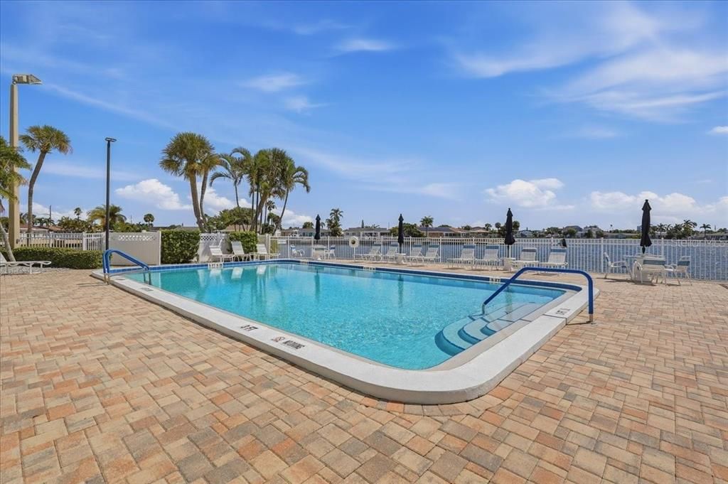 For Rent: $2,395 (1 beds, 1 baths, 843 Square Feet)