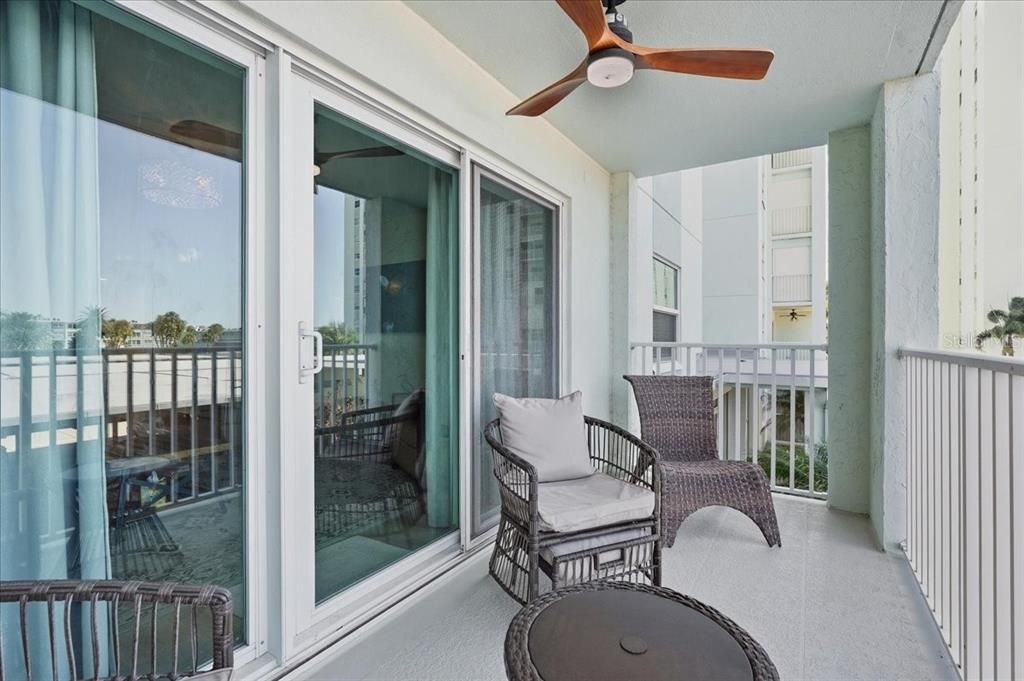For Rent: $2,395 (1 beds, 1 baths, 843 Square Feet)