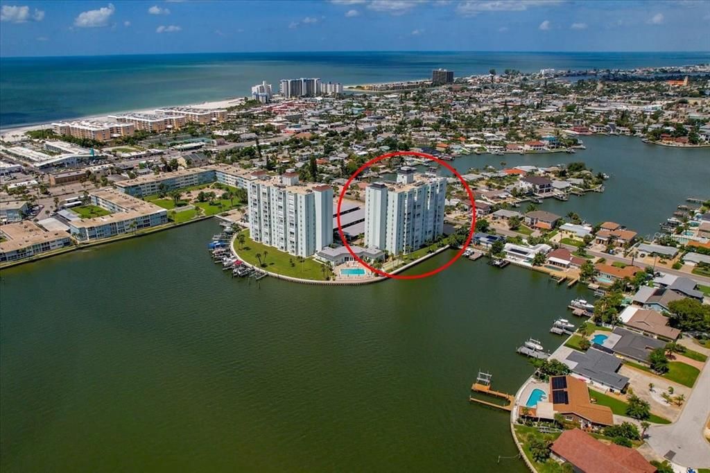 For Rent: $2,395 (1 beds, 1 baths, 843 Square Feet)
