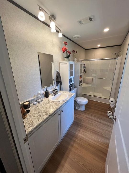 For Sale: $295,000 (3 beds, 2 baths, 1484 Square Feet)