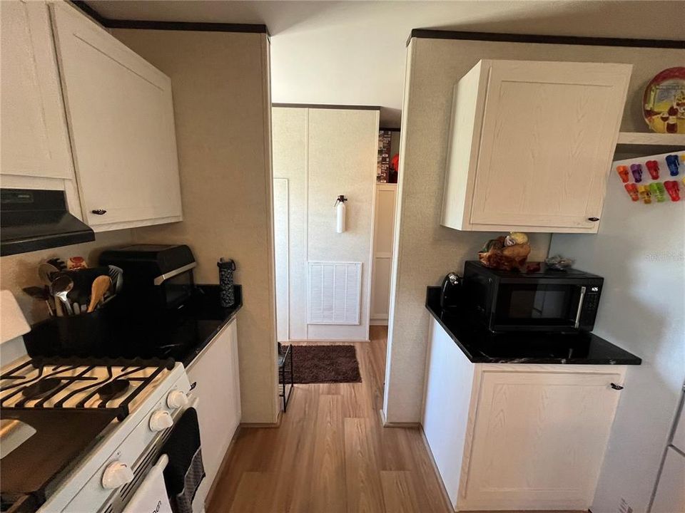 For Sale: $295,000 (3 beds, 2 baths, 1484 Square Feet)