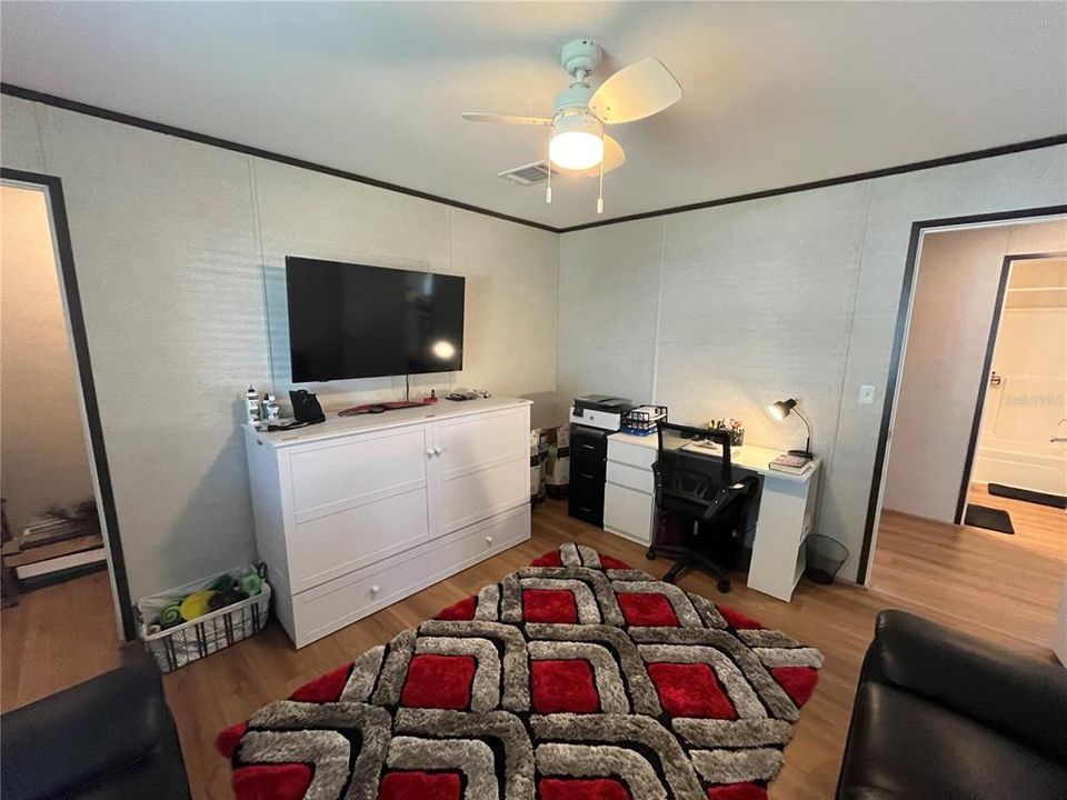 For Sale: $295,000 (3 beds, 2 baths, 1484 Square Feet)