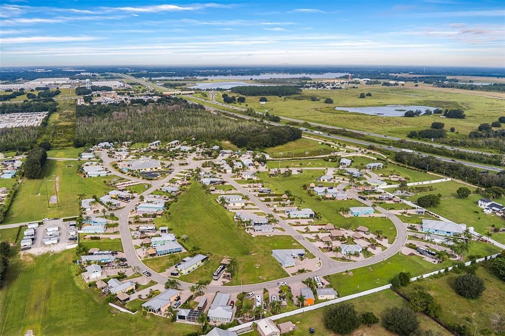 На продажу: $70,000 (0.09 acres)