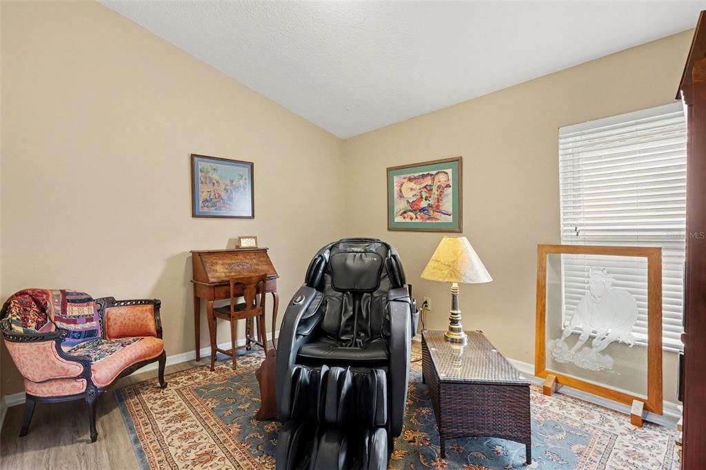 For Sale: $600,000 (4 beds, 3 baths, 2626 Square Feet)