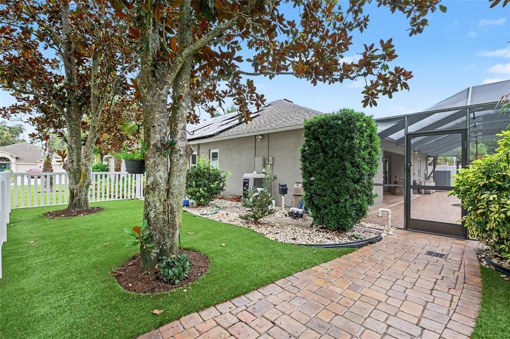 For Sale: $600,000 (4 beds, 3 baths, 2626 Square Feet)