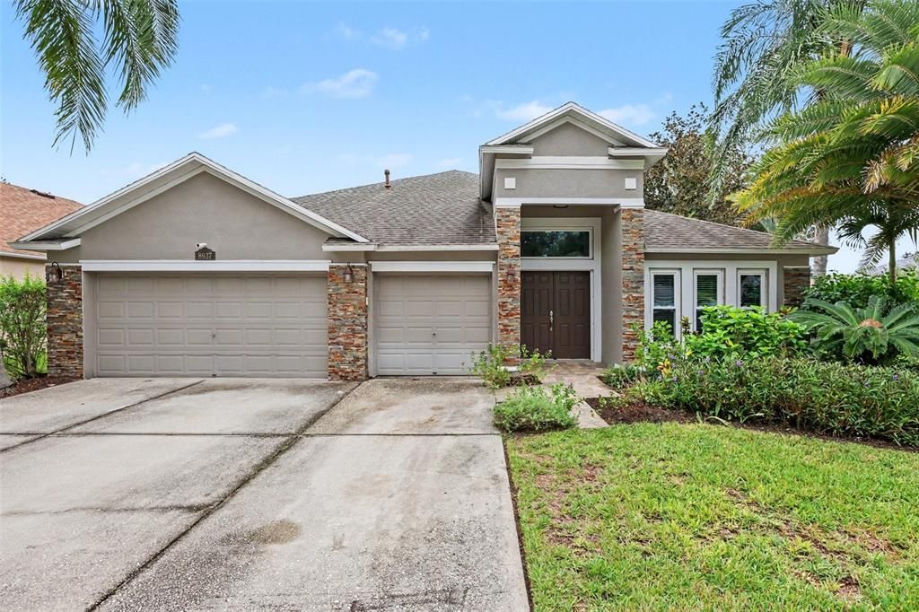 For Sale: $600,000 (4 beds, 3 baths, 2626 Square Feet)