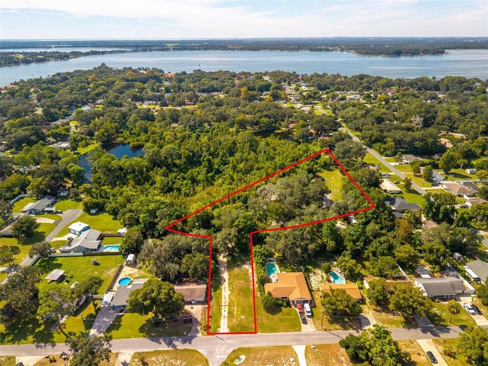 待售: $324,900 (3.03 acres)