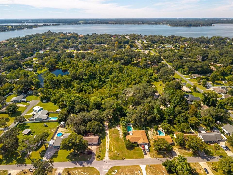 待售: $324,900 (3.03 acres)