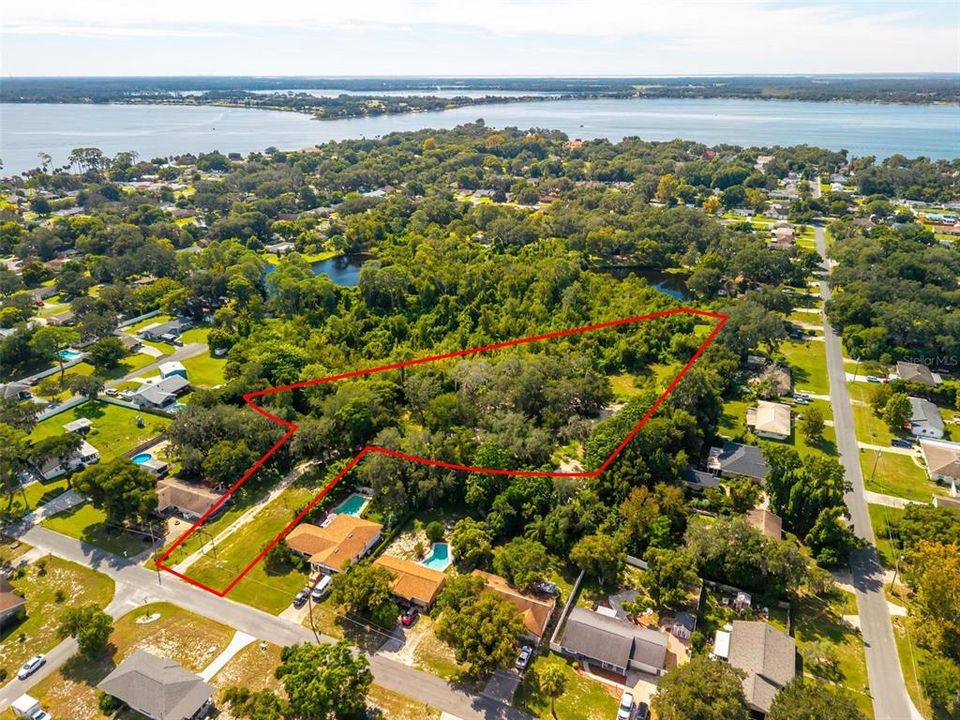 待售: $324,900 (3.03 acres)
