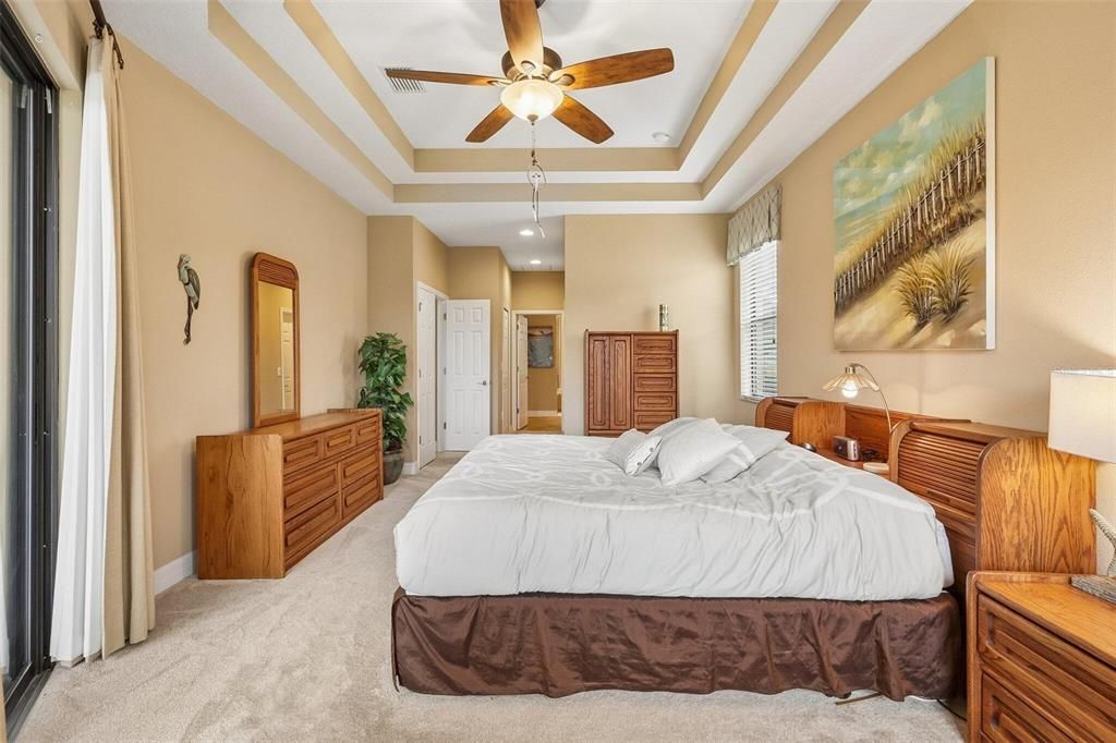 En Venta: $625,000 (4 camas, 3 baños, 2904 Pies cuadrados)
