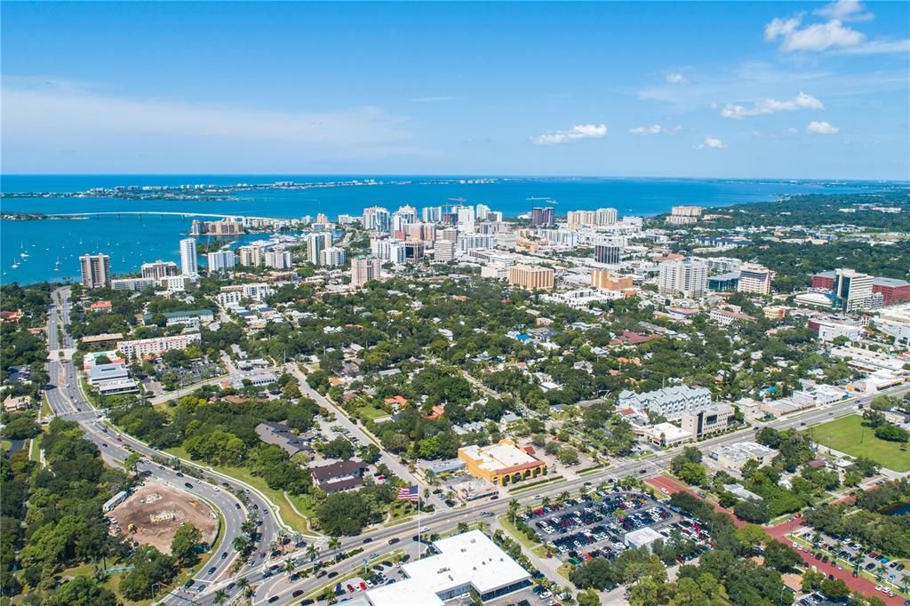 For Sale: $146,000 (1 beds, 1 baths, 661 Square Feet)