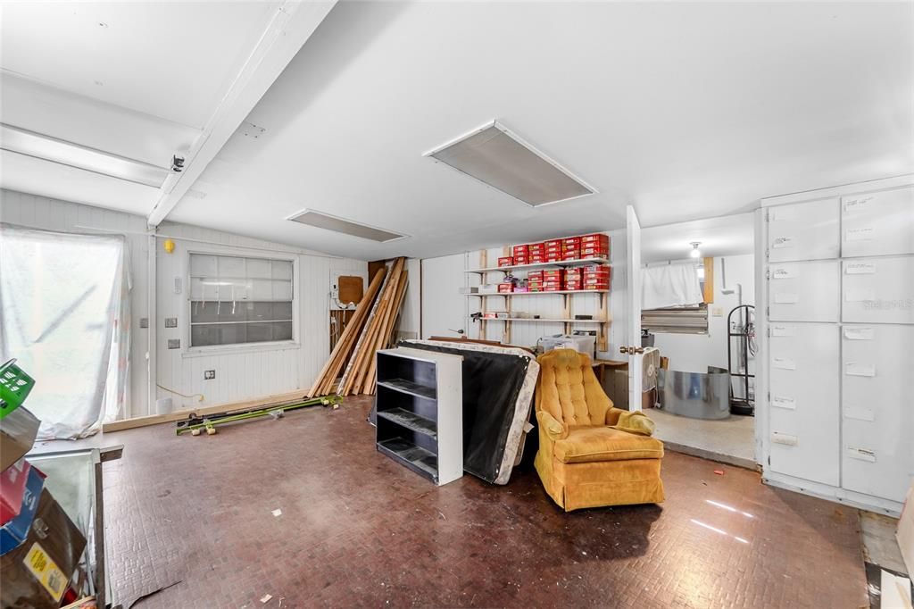 For Sale: $249,900 (3 beds, 2 baths, 1188 Square Feet)