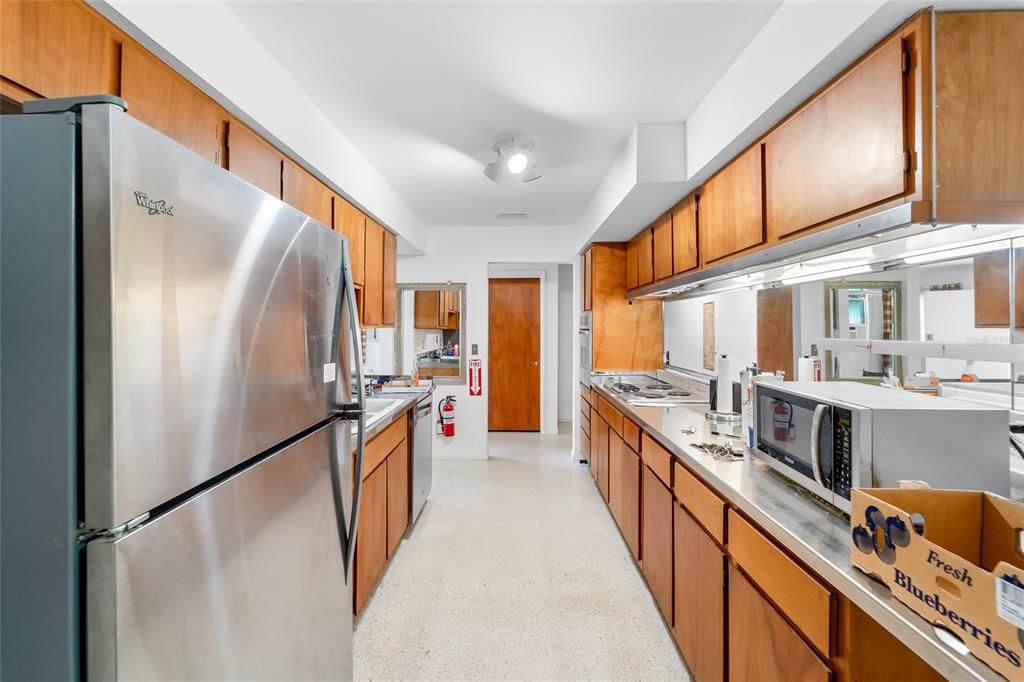 For Sale: $249,900 (3 beds, 2 baths, 1188 Square Feet)