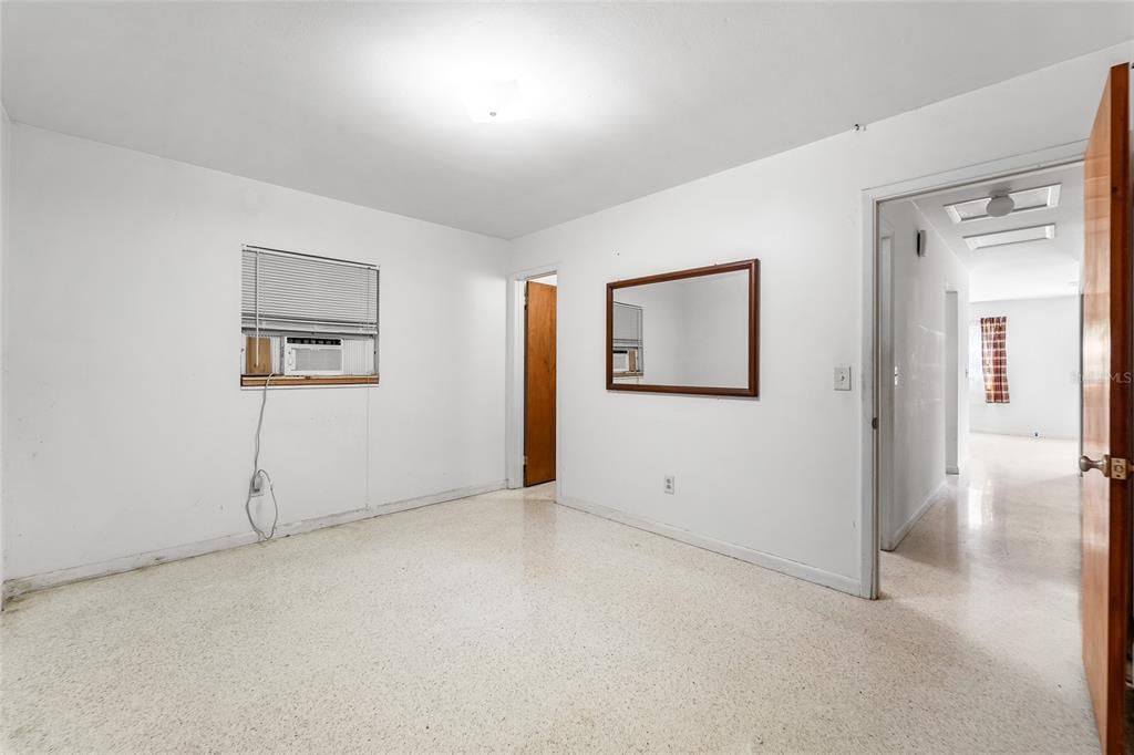 For Sale: $249,900 (3 beds, 2 baths, 1188 Square Feet)