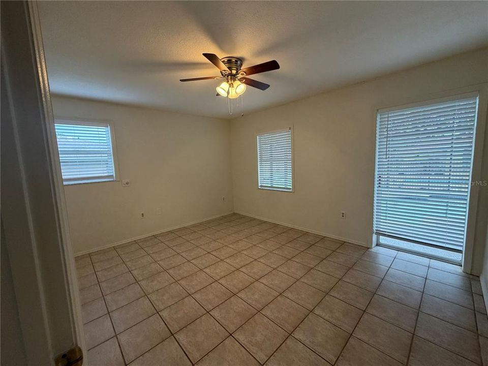 For Rent: $2,000 (2 beds, 2 baths, 1018 Square Feet)