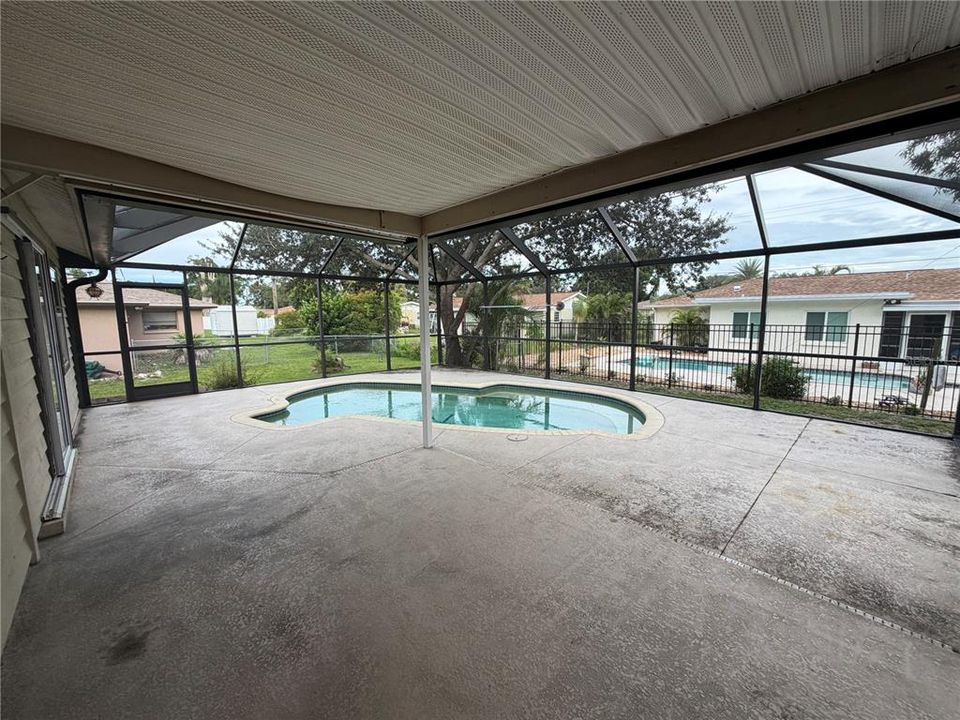 For Rent: $2,000 (2 beds, 2 baths, 1018 Square Feet)