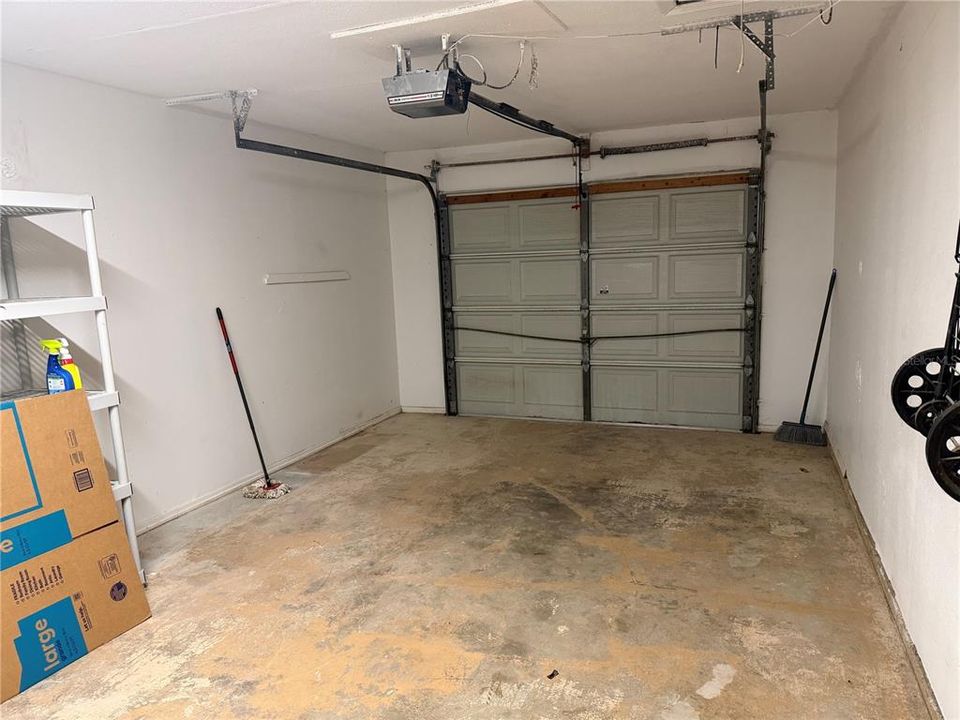 For Rent: $2,000 (2 beds, 2 baths, 1018 Square Feet)