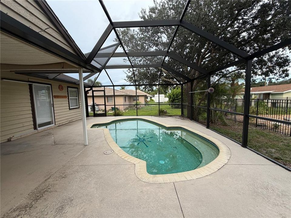 For Rent: $2,000 (2 beds, 2 baths, 1018 Square Feet)