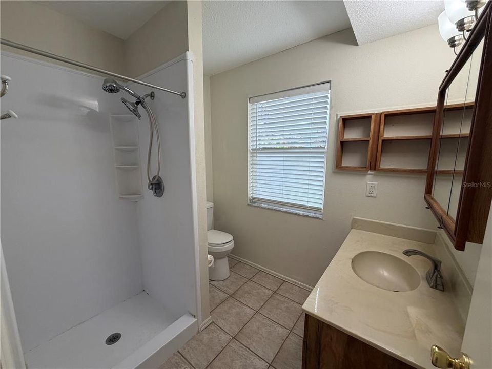 For Rent: $2,000 (2 beds, 2 baths, 1018 Square Feet)
