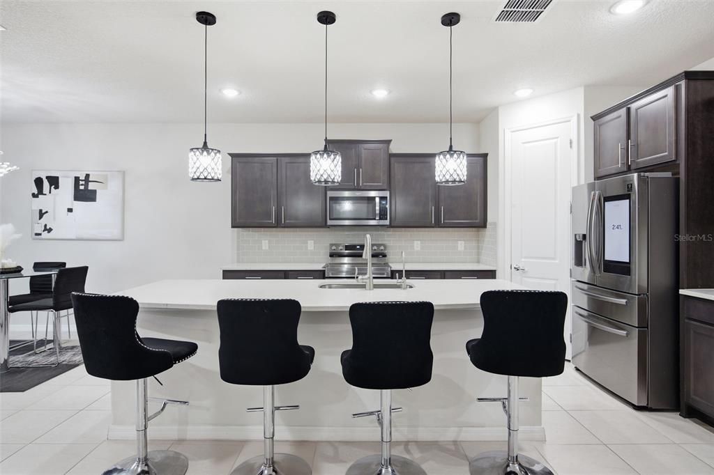 En Venta: $595,000 (4 camas, 2 baños, 2847 Pies cuadrados)