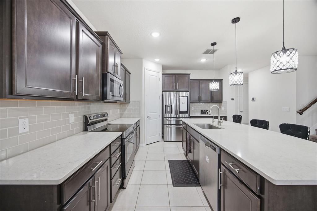 En Venta: $595,000 (4 camas, 2 baños, 2847 Pies cuadrados)