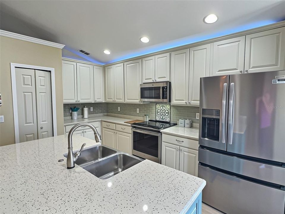 : $425,000 (4 beds, 2 baths, 2022 Square Feet)