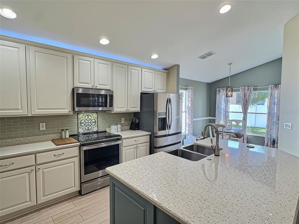: $425,000 (4 beds, 2 baths, 2022 Square Feet)