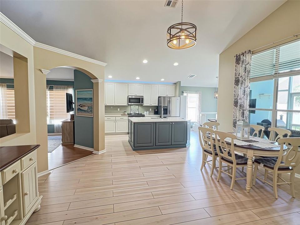 : $425,000 (4 beds, 2 baths, 2022 Square Feet)