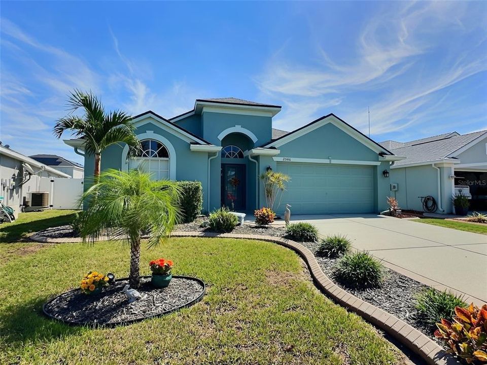 : $425,000 (4 beds, 2 baths, 2022 Square Feet)