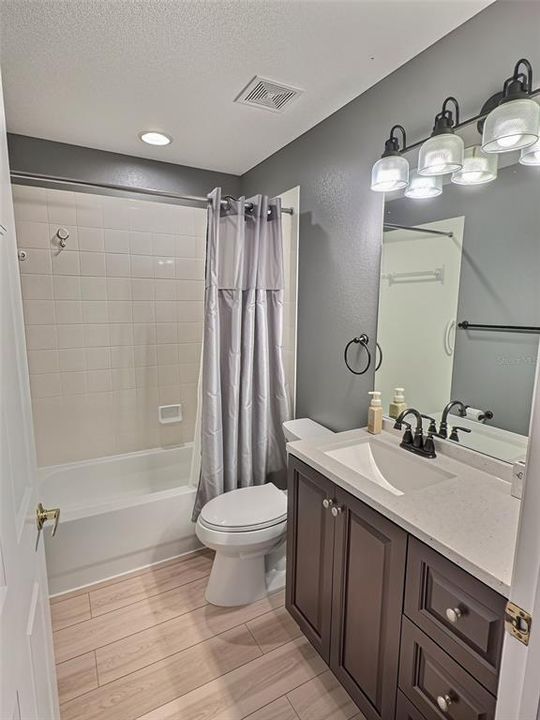 : $425,000 (4 beds, 2 baths, 2022 Square Feet)