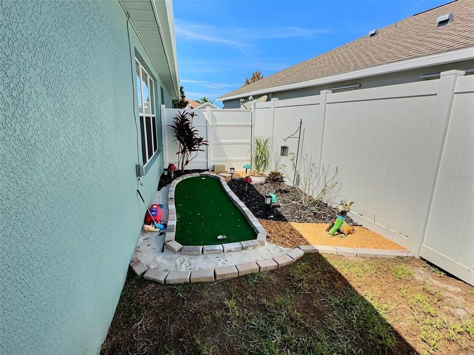 : $425,000 (4 beds, 2 baths, 2022 Square Feet)