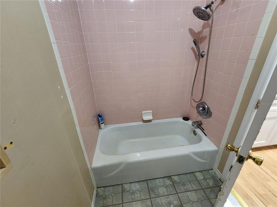 En Venta: $170,000 (2 camas, 2 baños, 2040 Pies cuadrados)