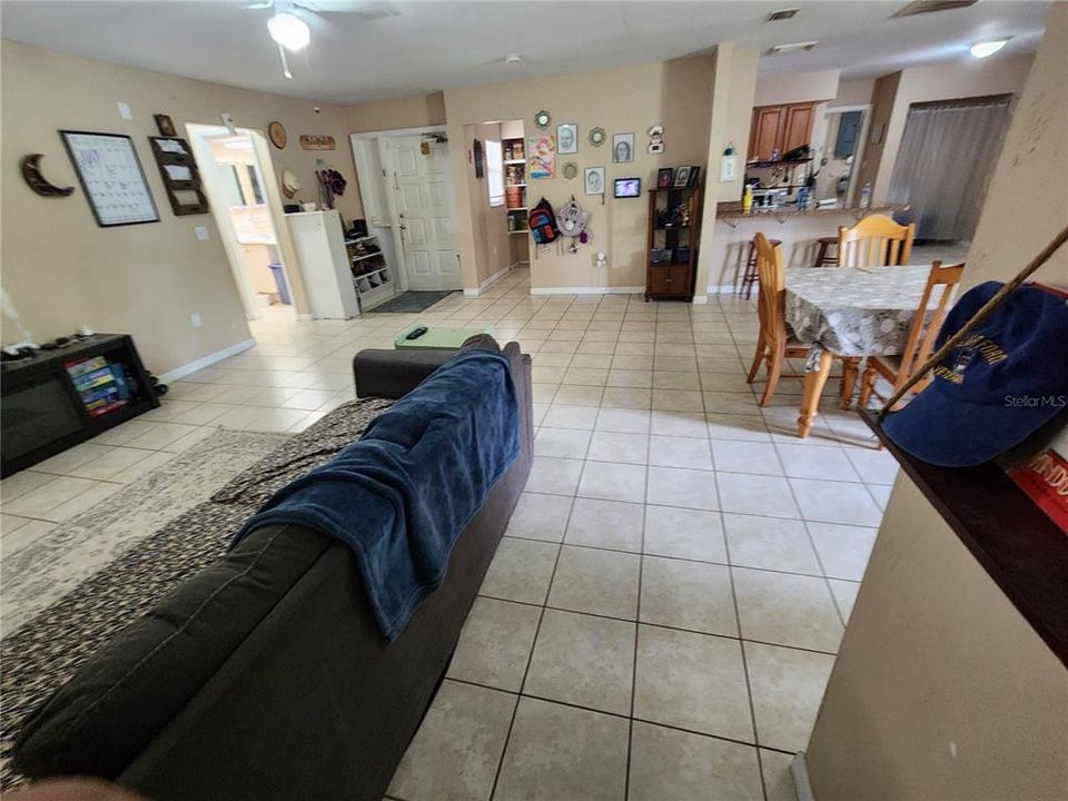 En Venta: $170,000 (2 camas, 2 baños, 2040 Pies cuadrados)