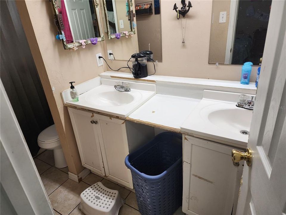 En Venta: $170,000 (2 camas, 2 baños, 2040 Pies cuadrados)