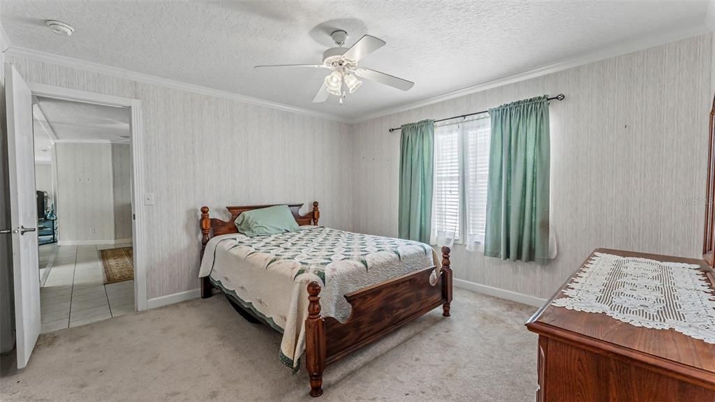 For Sale: $474,900 (3 beds, 2 baths, 1456 Square Feet)